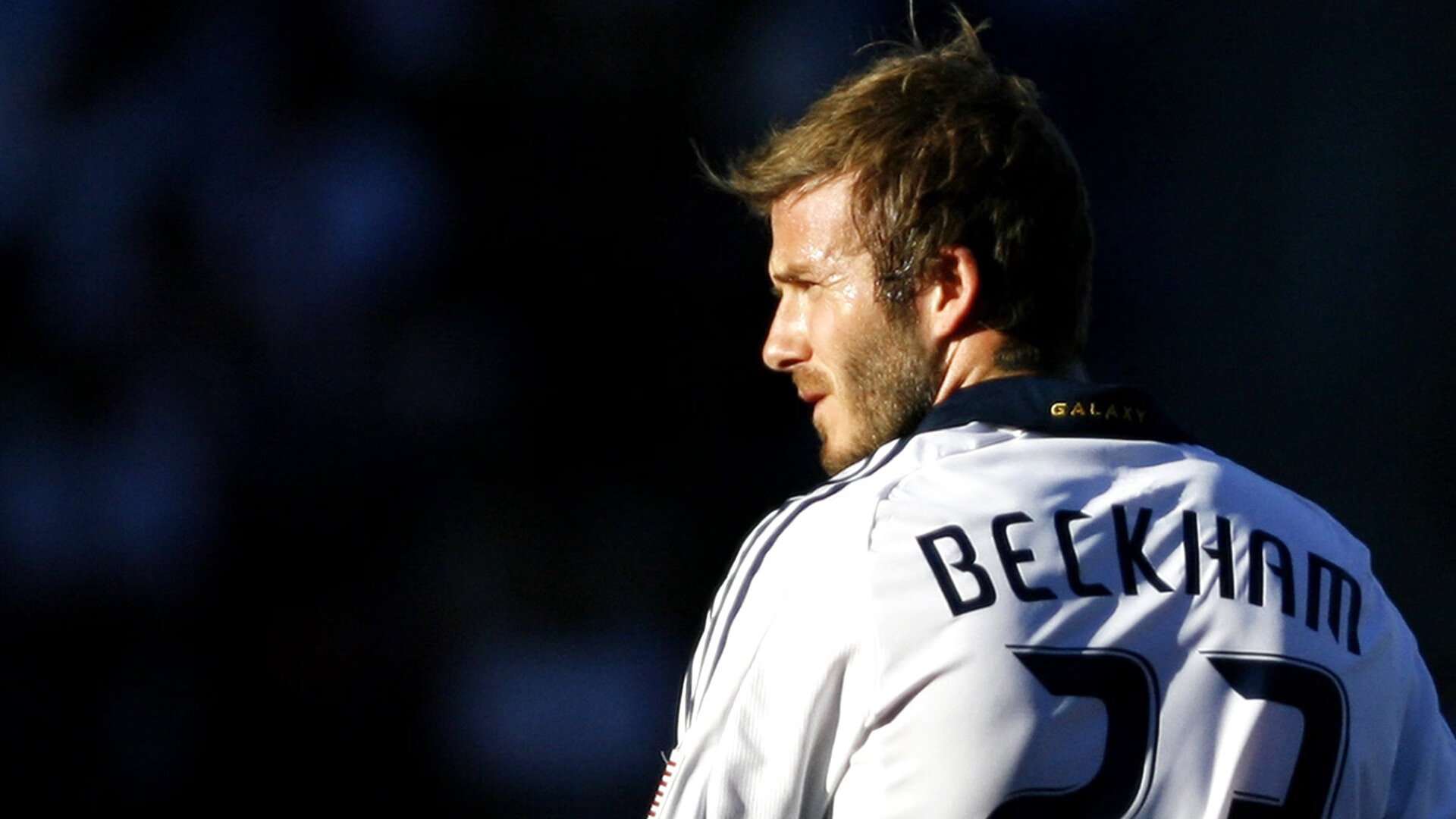 开云品牌-他为何能在逆境中爆发，他为何能在逆境中爆发英语